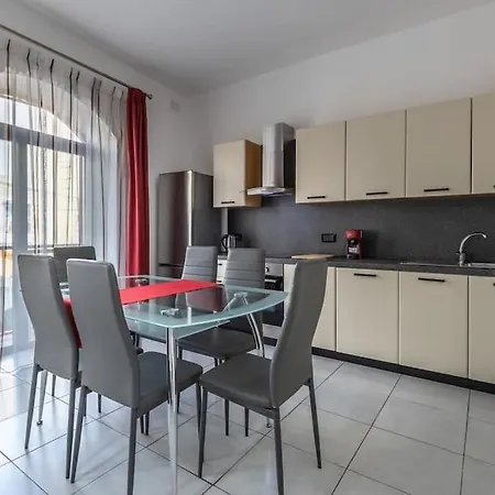 Unique 4 Bedroom Apt In The Heart Of St Julian's * Saint Julian's