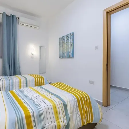 Unique 4 Bedroom Apt In The Heart Of St Julian's *